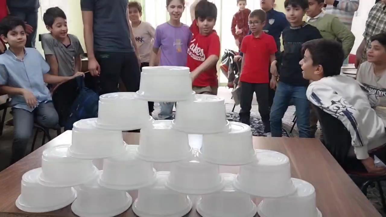 شلیک به برج لیوانی